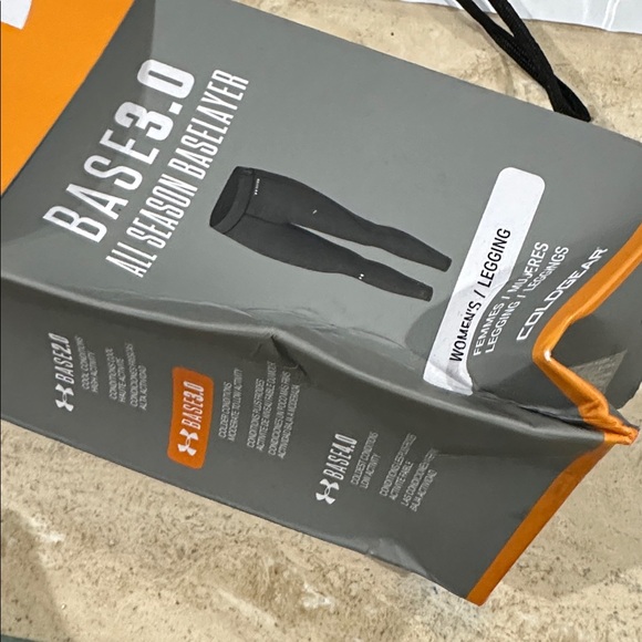 Under Armour Women's UA ColdGear Base 3.0 Baselayer Leggings, Black, XS - Picture 2 of 3